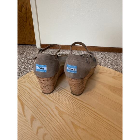 TOMS Taupe Cork Wedge Sandals - Size 9 - Picture 4 of 8